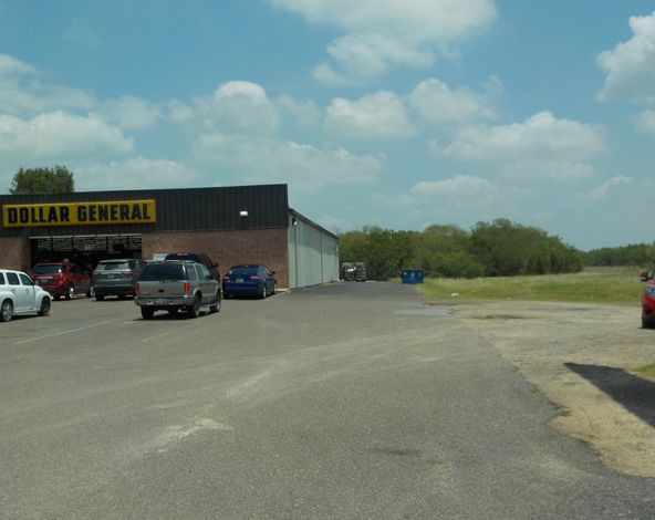 994 E Hidalgo Ave, Raymondville, TX 78580